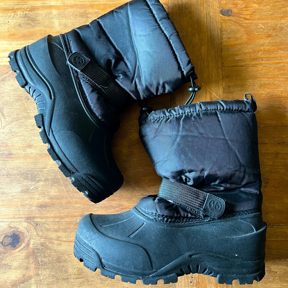 Kids snow boots worn 2.